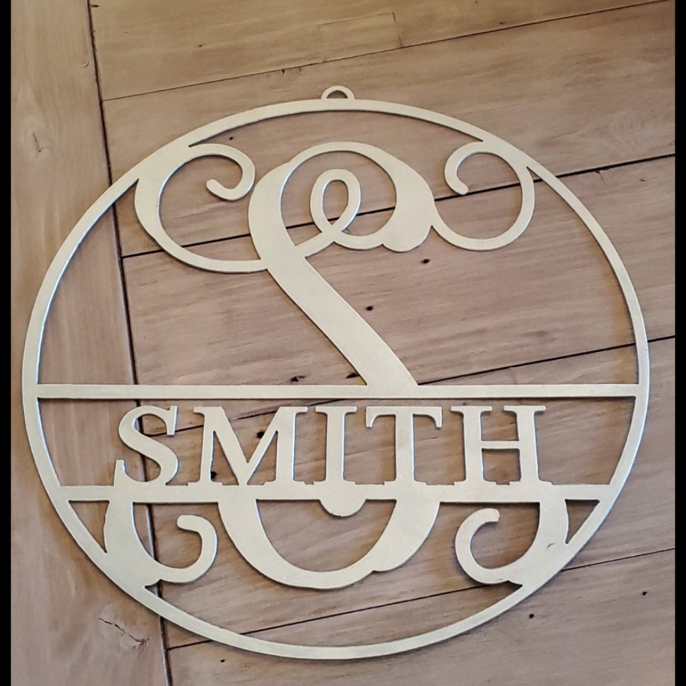 SMITH 15" Metal Wall Hanging